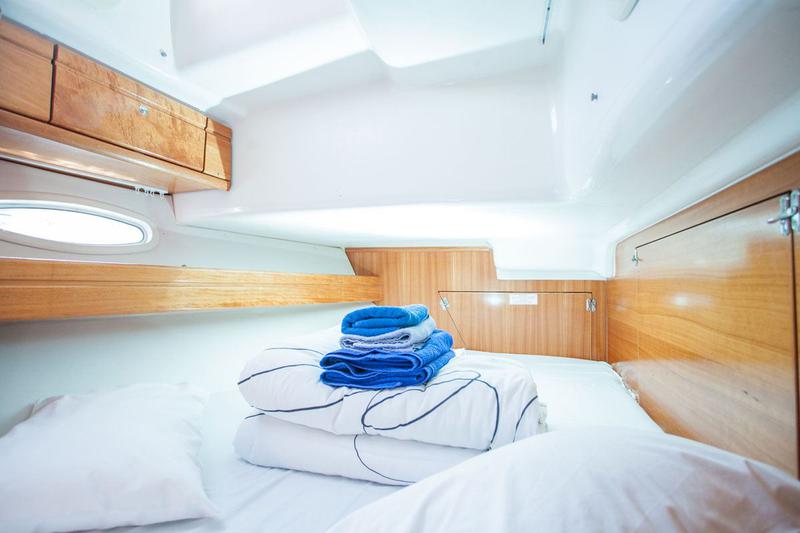 Book yachts online - sailboat - Bavaria 50 Cruiser - Danica - rent