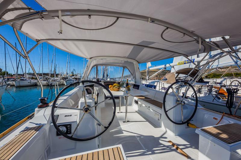 Book yachts online - sailboat - Oceanis 38.1 - Obsession - rent