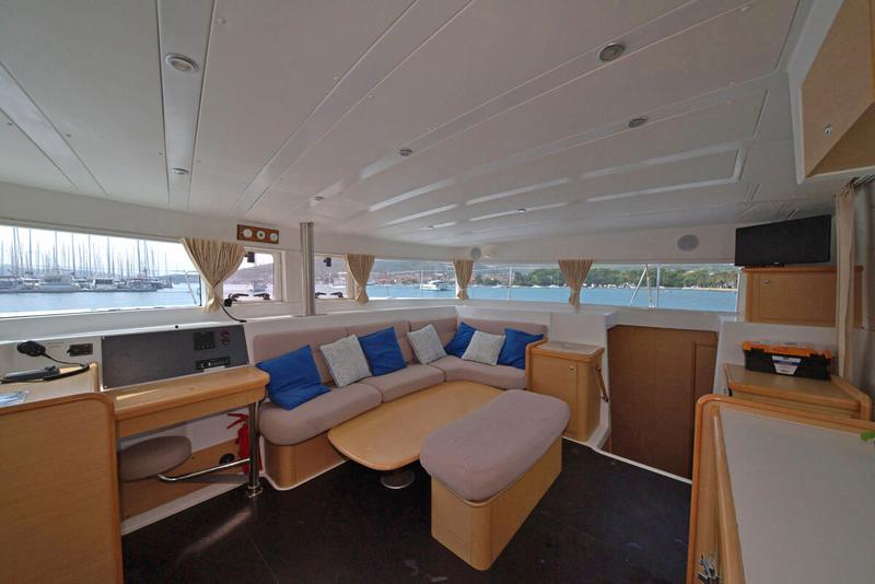 Book yachts online - catamaran - Lagoon 420 - TABASCO  - rent
