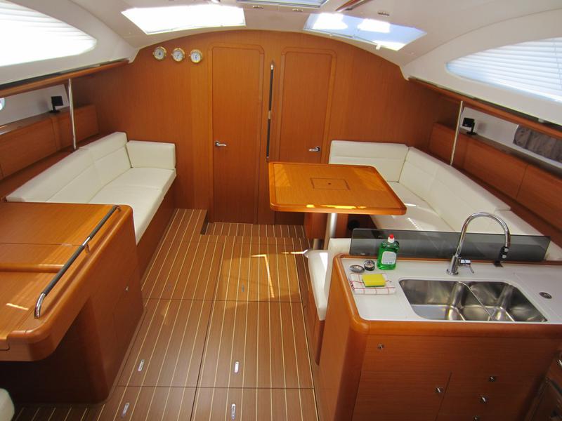 Book yachts online - sailboat - Sun Odyssey 50DS - Bonaca - rent