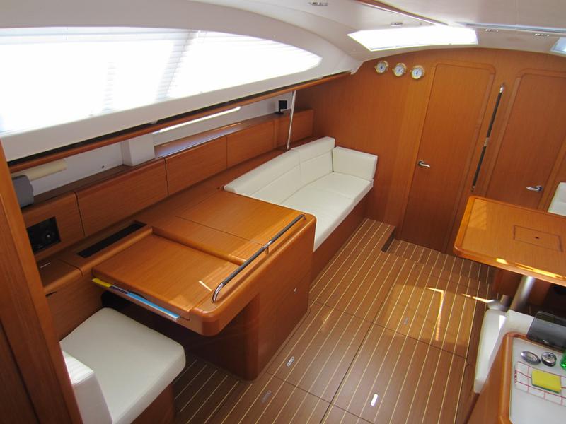 Book yachts online - sailboat - Sun Odyssey 50DS - Bonaca - rent