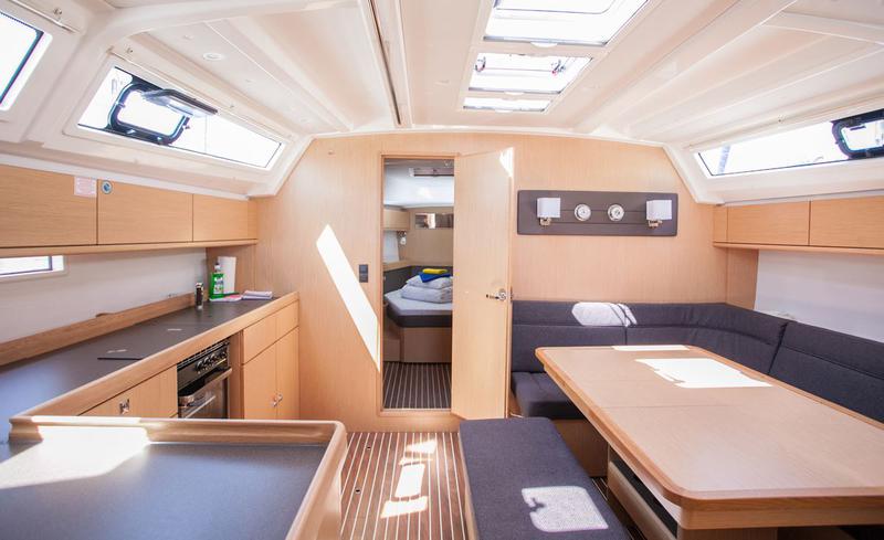 Book yachts online - sailboat - Bavaria Cruiser 46 OW. - 'njoy - rent