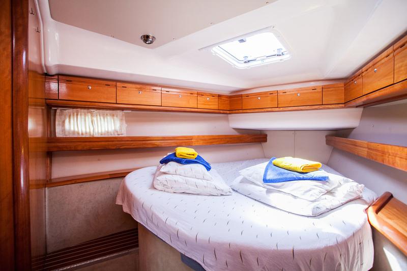 Book yachts online - sailboat - Bavaria 46 Cruiser - Cosma - rent