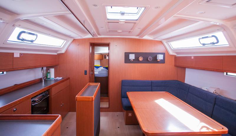 Book yachts online - sailboat - Bavaria Cruiser 46 - Set Point - rent