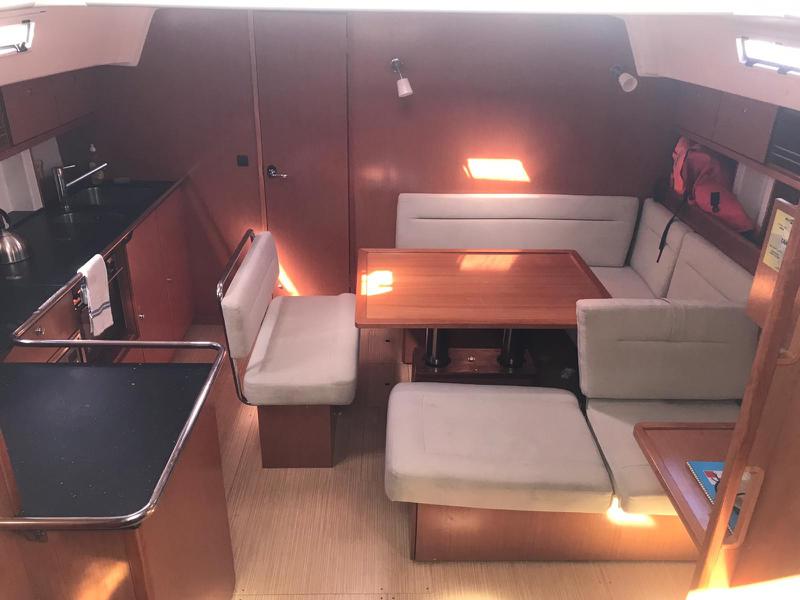 Book yachts online - sailboat - Bavaria Cruiser 45 OW. - Takeo - rent
