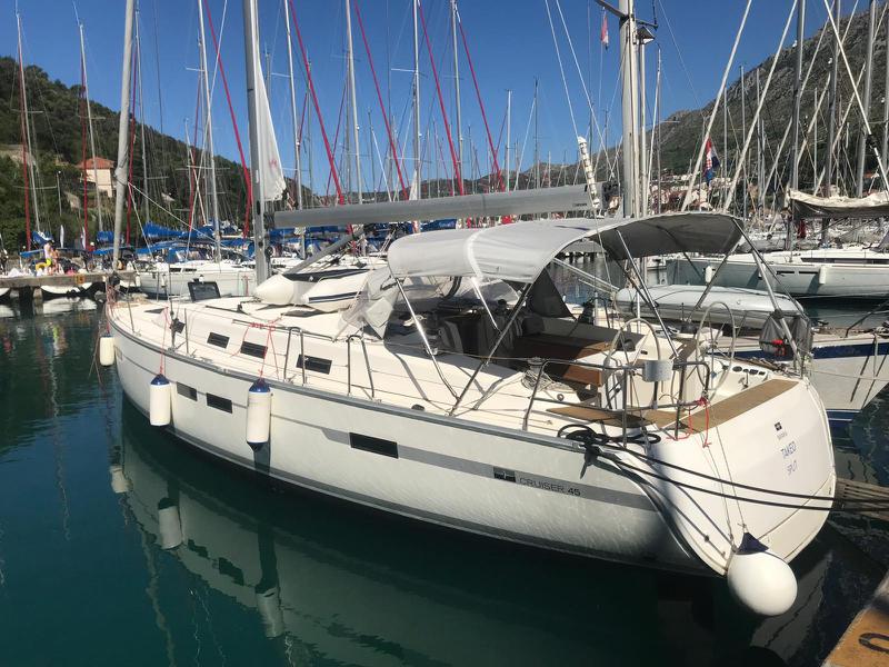 Book yachts online - sailboat - Bavaria Cruiser 45 OW. - Takeo - rent