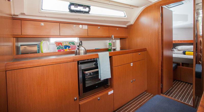 Book yachts online - sailboat - Bavaria Cruiser 41 - Ružica - rent