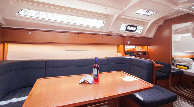 Book yachts online - sailboat - Bavaria Cruiser 41 - Ružica - rent