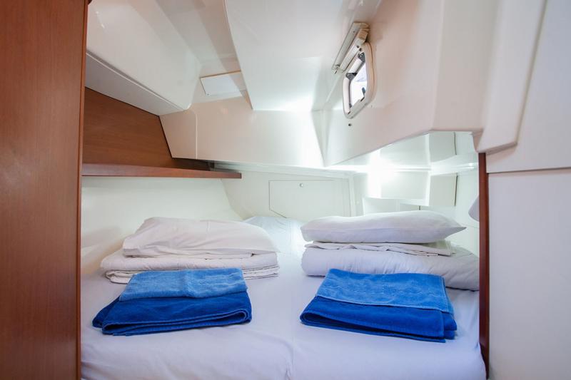 Book yachts online - sailboat - Hanse 355 - Neptun - rent