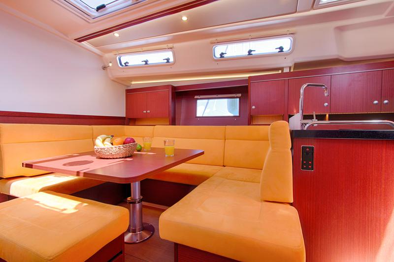 Book yachts online - sailboat - Hanse 455 - SEA LEGEND - rent
