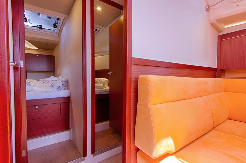Book yachts online - sailboat - Hanse 455 - SEA LEGEND - rent