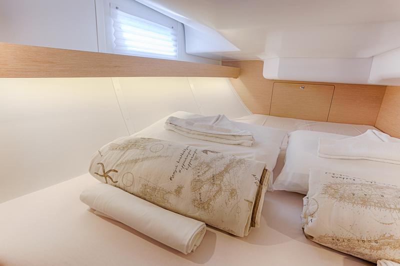 Book yachts online - sailboat - Elan 40 Impression - RIO - rent