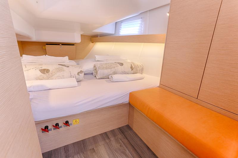 Book yachts online - sailboat - Elan 40 Impression - RIO - rent