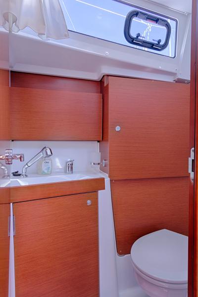 Book yachts online - sailboat - Oceanis 38.1 - MARE NOSTRUM II - rent
