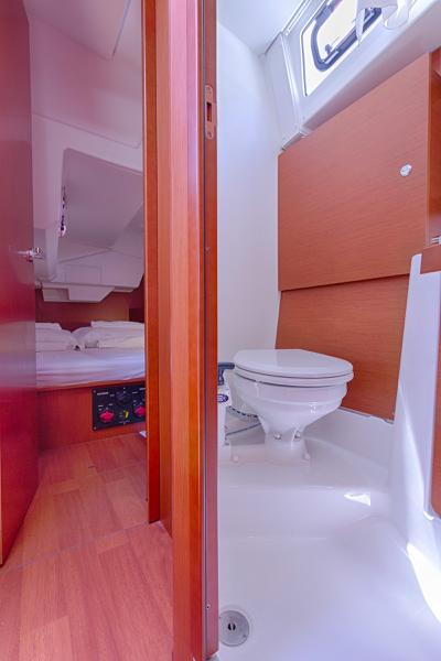Book yachts online - sailboat - Oceanis 38.1 - MARE NOSTRUM II - rent