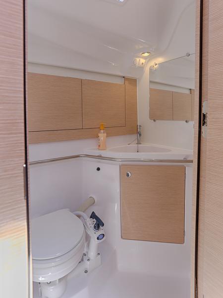 Book yachts online - sailboat - Elan 45 Impression - FROZEN - rent