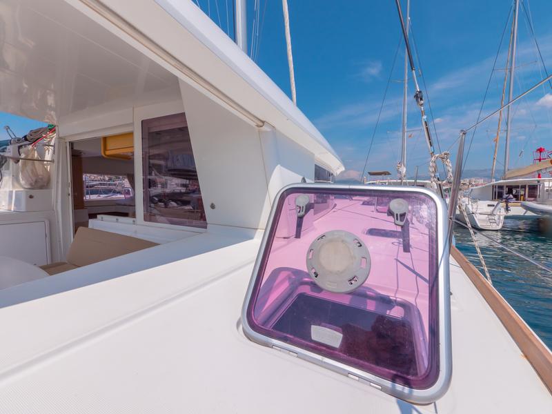 Book yachts online - catamaran - Lagoon 400 - COCO LOCO - rent