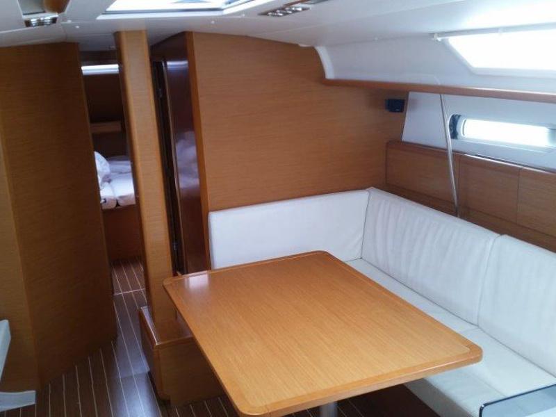 Book yachts online - sailboat - Sun Odyssey 439 - Sonata - rent