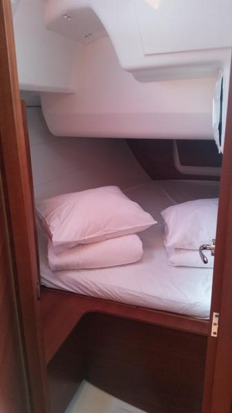 Book yachts online - sailboat - Dufour 350 GL - Rocky - rent