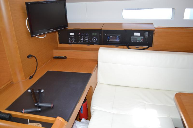 Book yachts online - sailboat - Sun Odyssey 509 - Jasna - rent