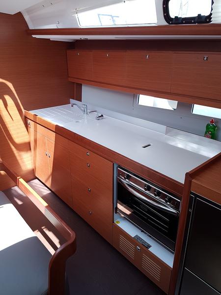 Book yachts online - sailboat - Dufour 460 Grand Large - Alegro - rent