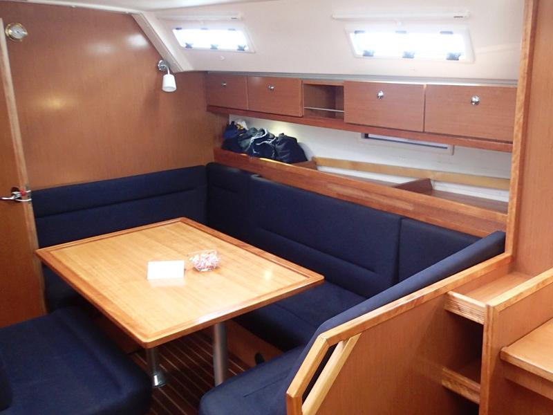 Book yachts online - sailboat - Bavaria 40 Cruiser. - Mojito - rent