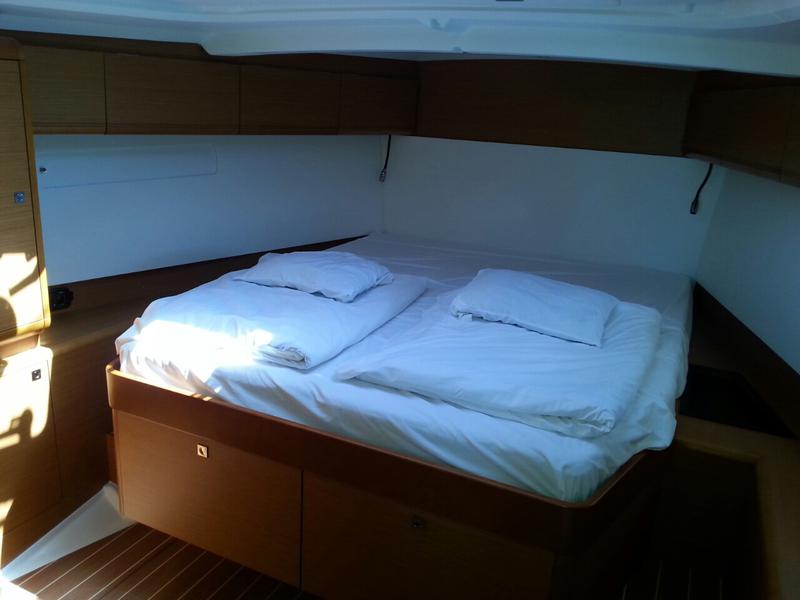 Book yachts online - sailboat - Sun Odyssey 509 Owner - Dodo - rent