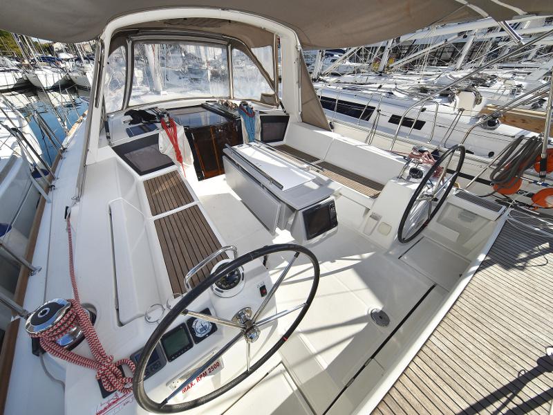 Book yachts online - sailboat - Oceanis 41 - Hope  - rent