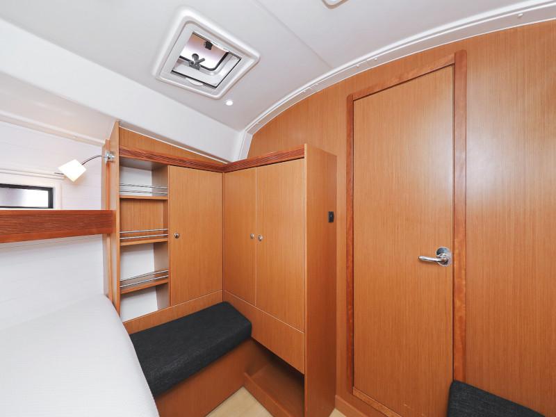 Book yachts online - sailboat - Bavaria 36 Cruiser - Petra M - rent
