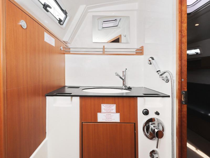 Book yachts online - sailboat - Bavaria 36 Cruiser - Petra M - rent