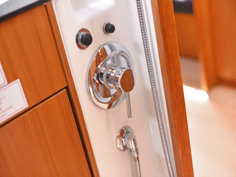 Book yachts online - sailboat - Bavaria 36 Cruiser - Petra M - rent