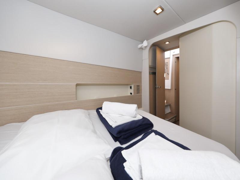Book yachts online - catamaran - Bali 4.0.. - SO FAR SO GOOD - rent