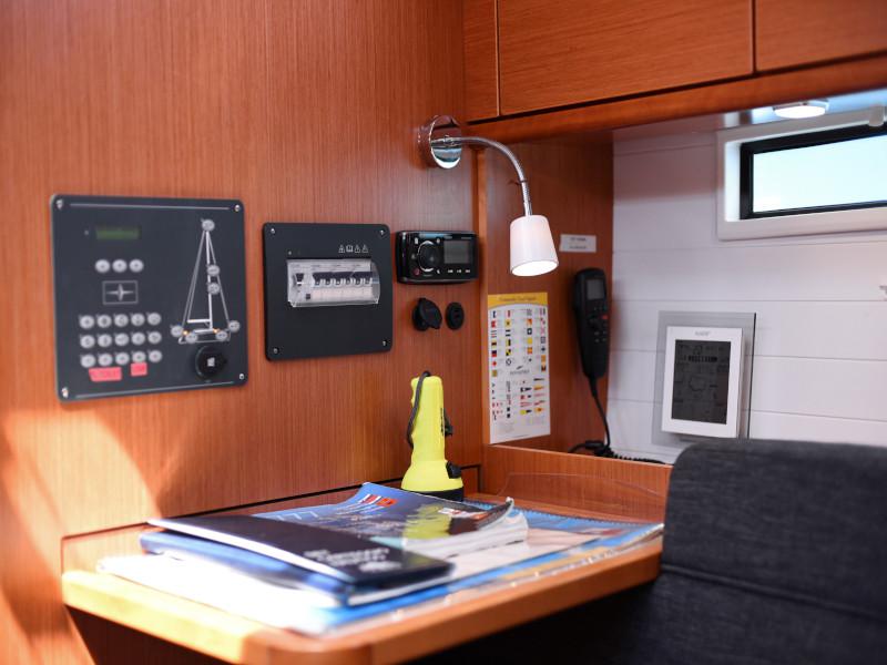 Book yachts online - sailboat - Bavaria Cruiser 37 - Hama - rent
