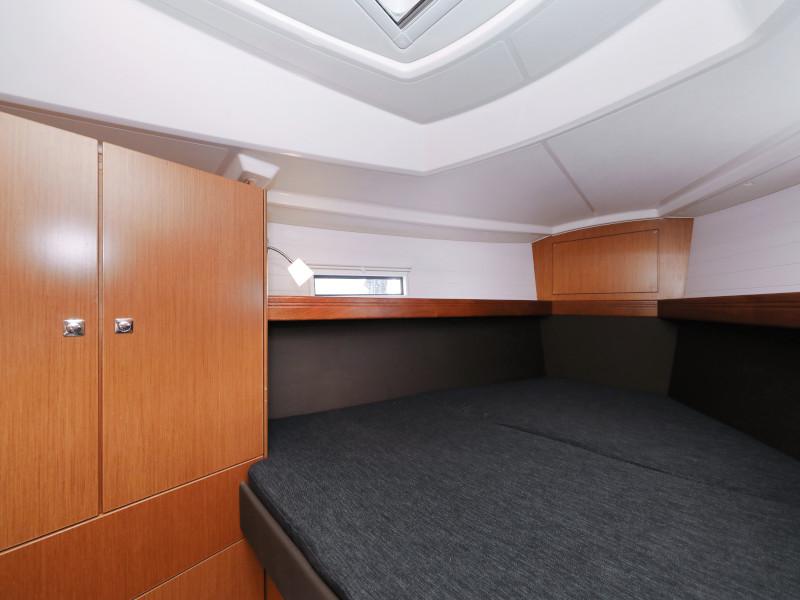 Book yachts online - sailboat - Bavaria Cruiser 37 - Hama - rent