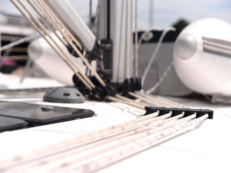 Book yachts online - sailboat - Bavaria Cruiser 37 - Hama - rent