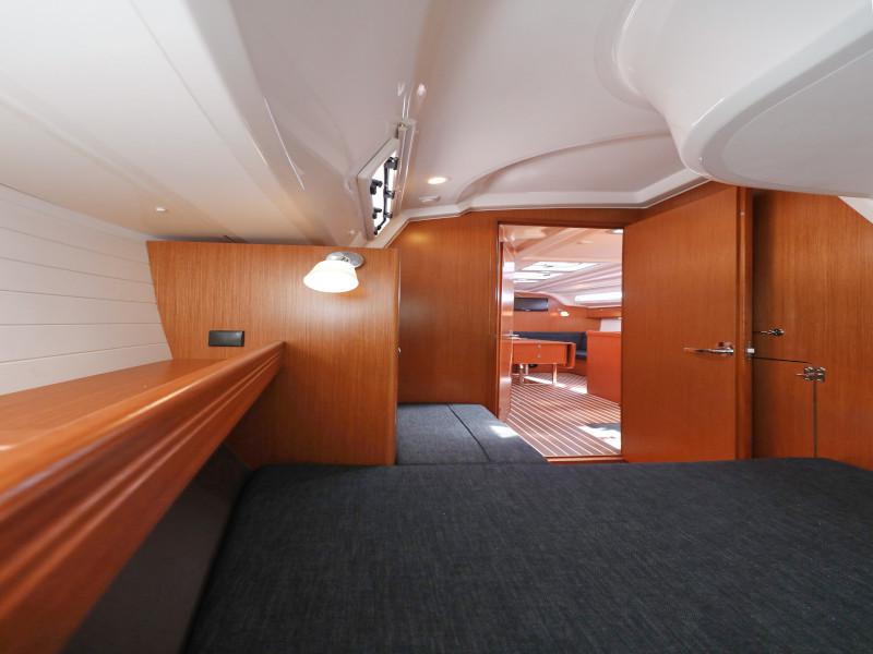 Book yachts online - sailboat - Bavaria Cruiser 37 - Hama - rent