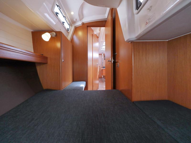 Book yachts online - sailboat - Bavaria Cruiser 37 - Hama - rent