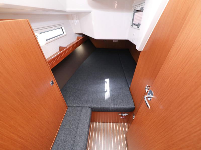 Book yachts online - sailboat - Bavaria Cruiser 37 - Hama - rent