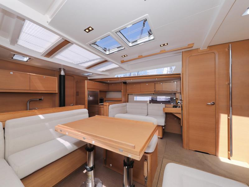 Book yachts online - sailboat - Dufour 560 - Anatoli - rent