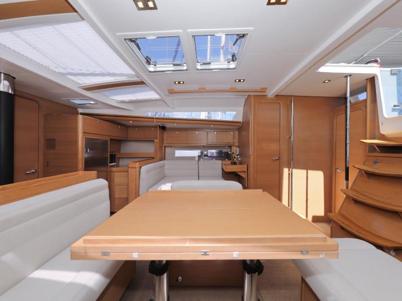 Book yachts online - sailboat - Dufour 560 - Anatoli - rent