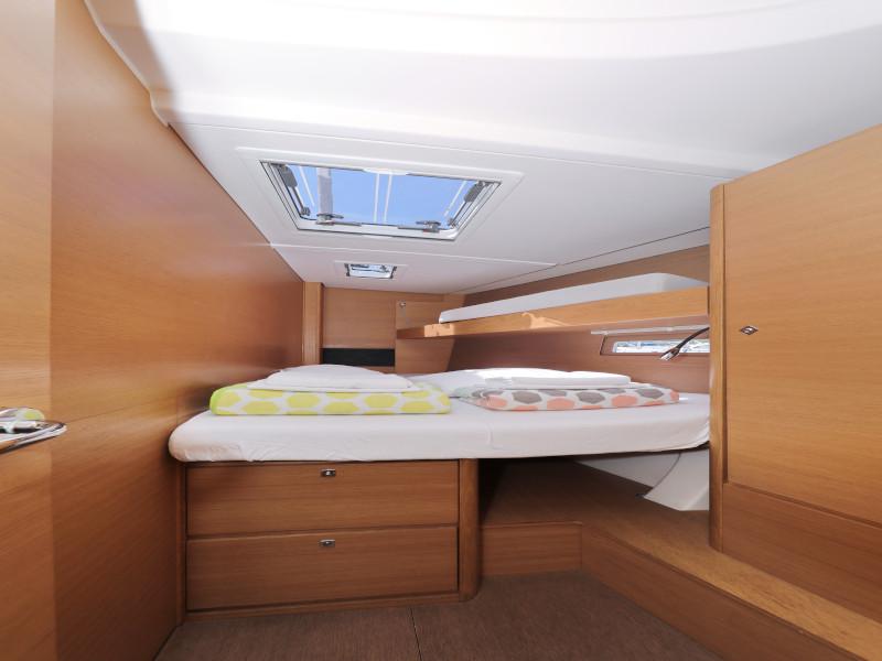 Book yachts online - sailboat - Dufour 560 - Anatoli - rent