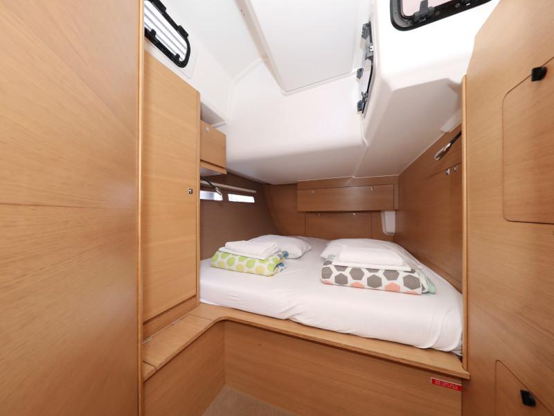 Book yachts online - sailboat - Dufour 560 - Anatoli - rent