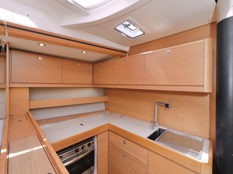 Book yachts online - sailboat - Dufour 560 - Anatoli - rent