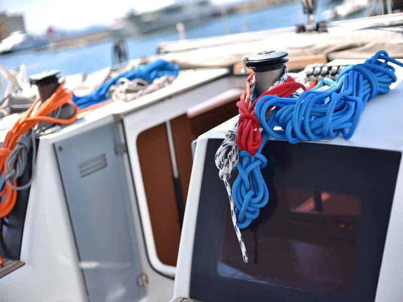 Book yachts online - sailboat - Dufour 560 - Anatoli - rent