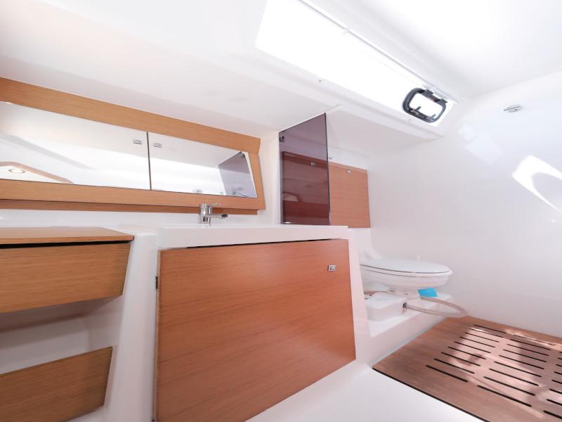 Book yachts online - sailboat - Dufour 560 - Anatoli - rent