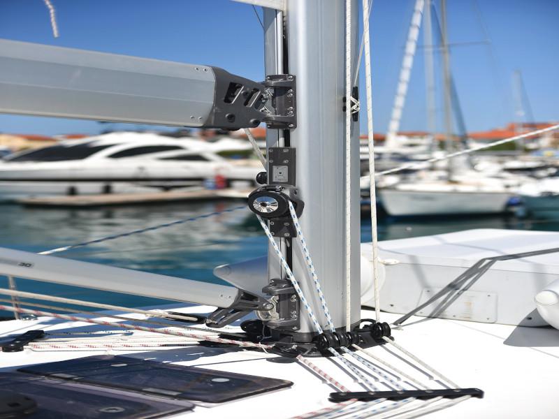 Book yachts online - sailboat - Bavaria Cruiser 46 - Jameson II - rent