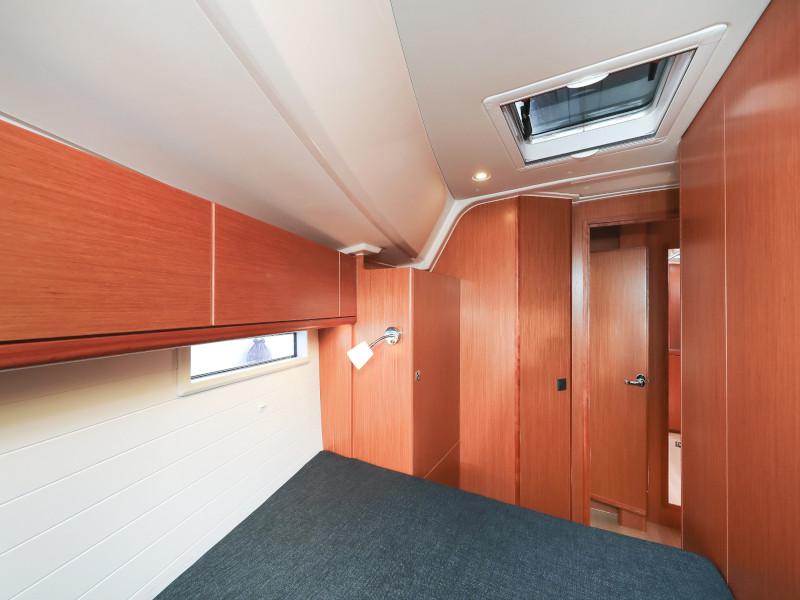 Book yachts online - sailboat - Bavaria Cruiser 46 - Jameson II - rent