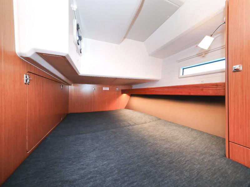 Book yachts online - sailboat - Bavaria Cruiser 46 - Jameson II - rent