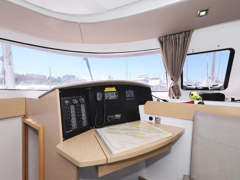 Book yachts online - catamaran - Lipari 41 - LUBI - rent