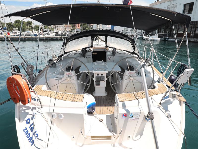 Book yachts online - sailboat - Bavaria 44 - O LA LA  - rent